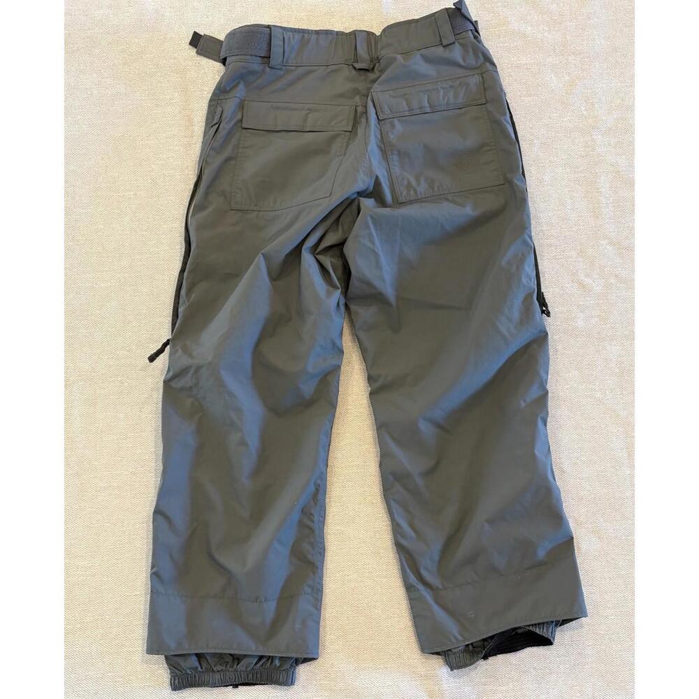 Gray Outdoor Cargo Pants With Multiple Pockets - image 2